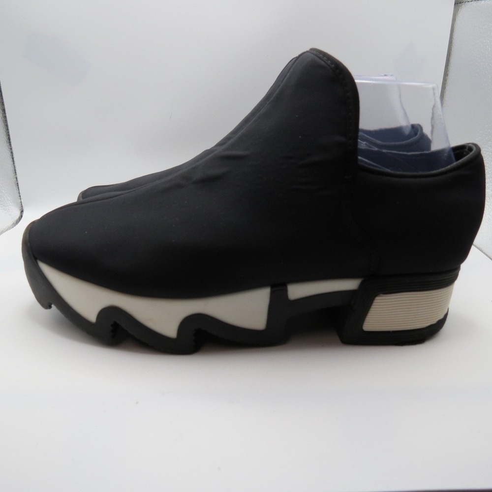 iRi NYC Womens Wes Neoprene Slip On Athletic Shoes Avant Garde EU 38 US 7.5 READ